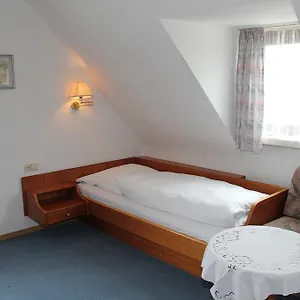 https://hotel-strobel.stuttgart-hotel.com